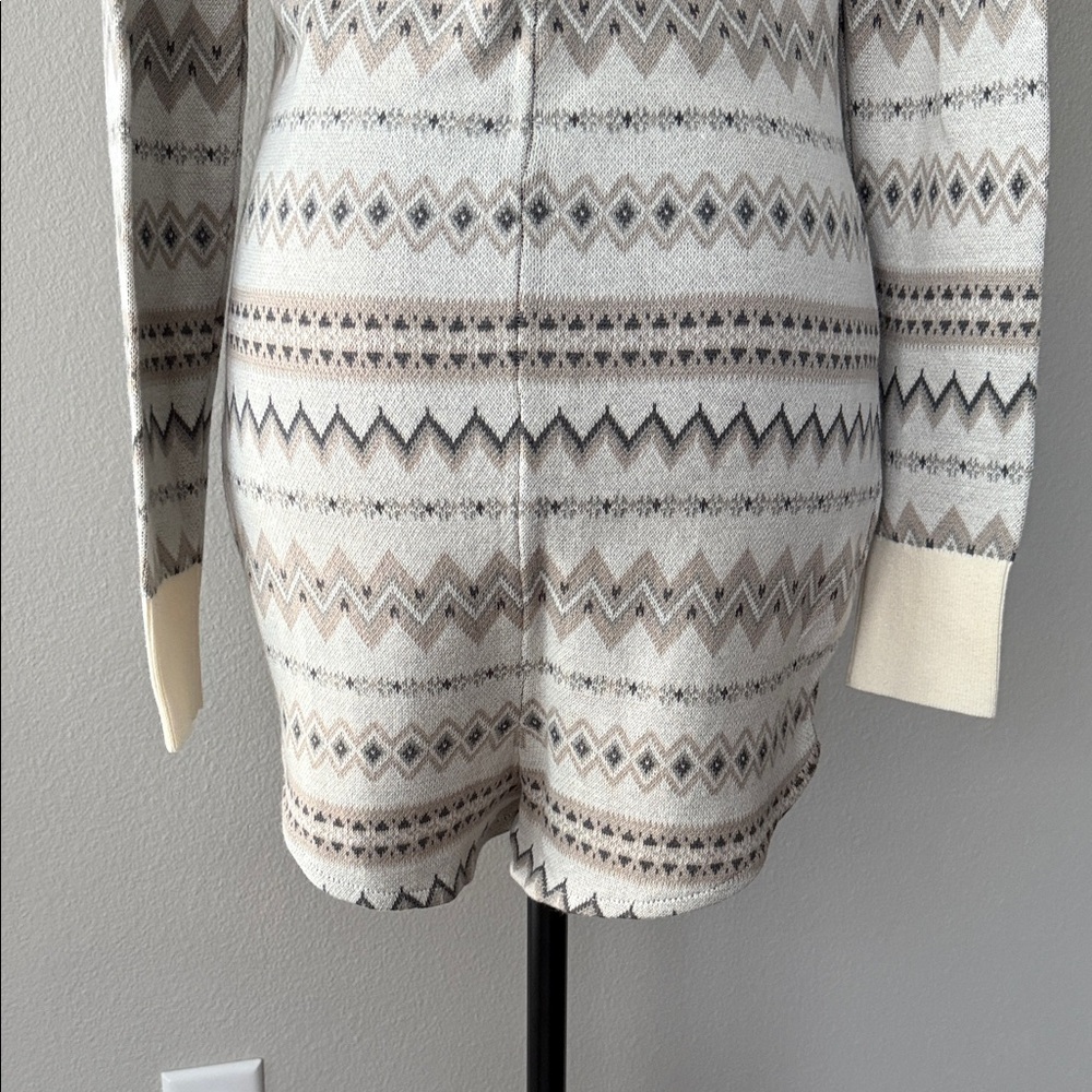 Abercrombie & Fitch Cream Patterned Pajama jumpsuit - Picture 7 of 11